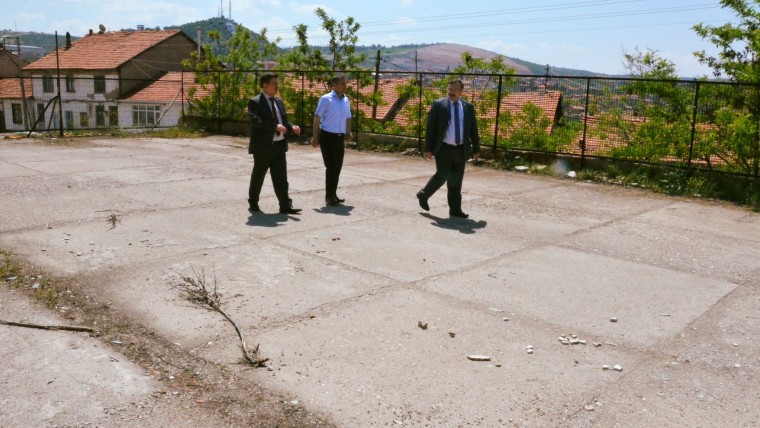 BELEDİYE BAŞKANIMIZ HÜSEYİN DOĞAN; İLÇE KABRİSTANINDA YAPILAN ÇALIŞMALARI YAKINDAN TAKİP EDİYOR