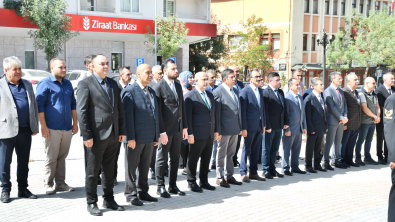 30 AĞUSTOS BÜYÜK ZAFERİMİZİN 101.GURUR YILINDA İLÇEMİZ HÜKÜMET MEYDANIN ÖNÜNDE RESMİ PROGRAM DÜZENLENDİ