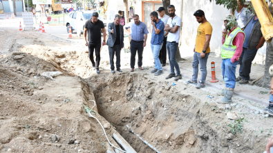 Belediye Başkanımız Hüseyin Doğan ilçemizde farklı noktalarda süren altyapı çalışmalarını yerinde inceledi.