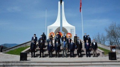 Cevizdere zaferimizin 99.gurur yılı münasebetiyle Emet Cevizdere şehitliğinde tören düzenlendi.