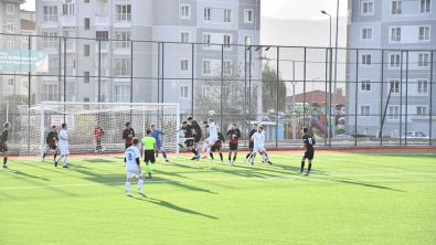 Emet ve Hisarcık’ın takımları, Emet Yeni Şehir Stadı’nda karşılaştı
