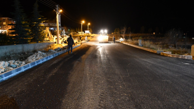 Hayırlı geceler, GaziEmet saat 21.50 sıcak asfalt çalışmalarında Termal kent yolu gece mesaisi tamamlandı.
