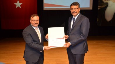 T.C. Kütahya Valiliği bünyesinde, 3 Aralık Dünya Engelliler Farkındalık Günü kapsamında program düzenlendi. Programa, Emet Belediye Başkanımız Hüseyin Doğan'da katılırken, Emet belediyesine  2021 yılı erişilebilirlik ödülü verildi.