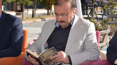 Yılda 7 Milyon Sayfa Kitap Okuyan Emet'te Yeni Bir Kampanya