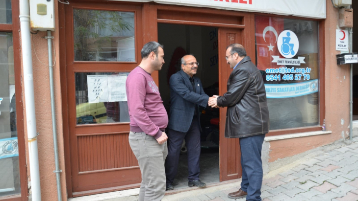 3 Aralık Dünya Engelliler haftasındaBelediye başkanımız Hüseyin Doğan’dan   Emet sakatlar derneği şubesine ziyaret