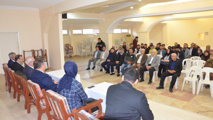 AK PARTİ MANİSA MİLLETVEKİLİ İSMAİL BİLEN PARTİ ÇALIŞMALARI VE ESNAF ZİYARETLERİ,STK  VE ODA ZİYARETLERİ KAPSAMINDA BUGÜN EMET İLEMİZDE BULUNUYOR...ZİYARETLERE AK PARTİ KÜTAHYA İL BAŞKAN YARDIMCISI MEHMET ALİ KIZILTAN'DA EŞLİK ETTİ..