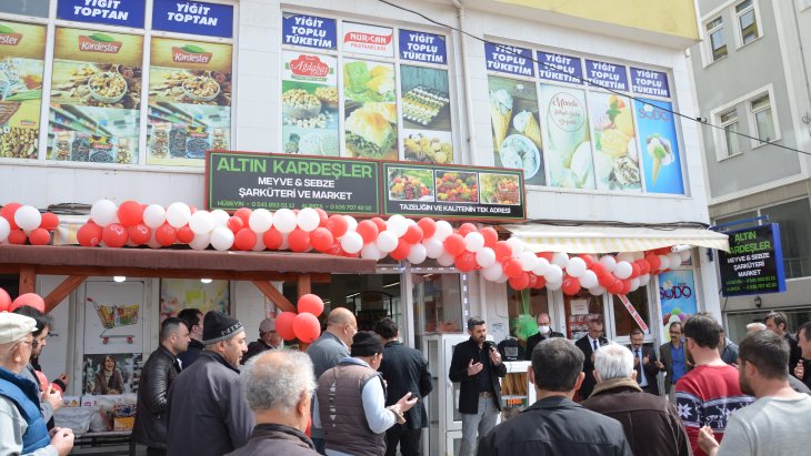 ALTIN KARDEŞLER MEYVE-SEBZE ŞARKÜTERİ VE MARKET İŞLETMESİ BUGÜN CUMA NAMAZI SONRASI DUALARLA AÇILDI...