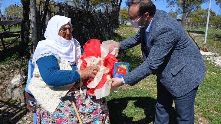 Anneler Gününde Belediye Başkanımız Hüseyin Doğan'dan Engelli Ailelerine Anlamlı Ziyaret