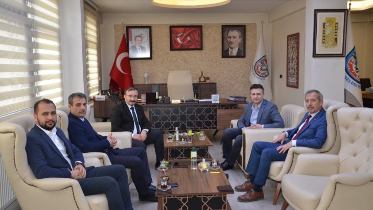 DÜNYANIN EN ETKİLİ BİLİM İNSANLARI LİSTESİNE GİREN HEMŞEHRİMİZ PROF.DR. ALİ ÖZCAN İLÇEMİZDEYDİ...