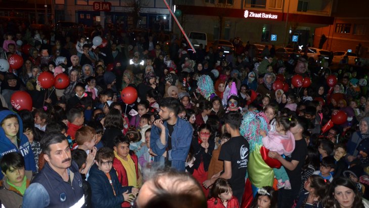 EMET GENÇLİK DERNEĞİNCE ORGANİZE EDİLEN 23 NİSAN PROGRAMI YOĞUN BİR KATILIMLA GERÇEKLEŞTİ...