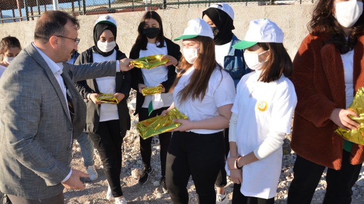 Gençlik Merkezini Gençler Yeşertecek