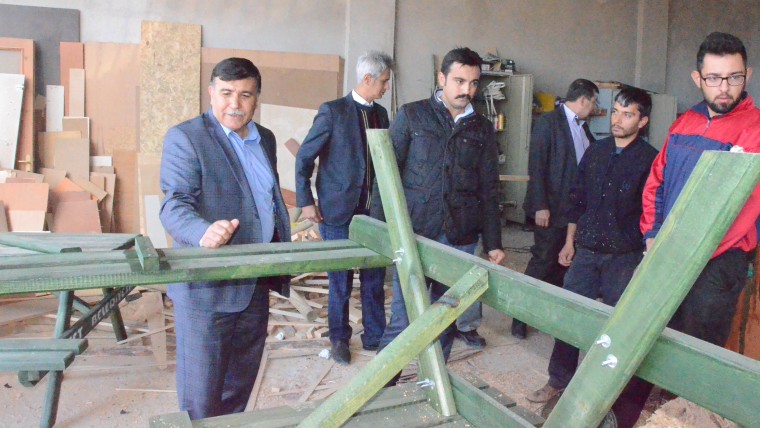 Şehir içi Park ve Bahçeler için Bank Yapımları Devam Ediyor