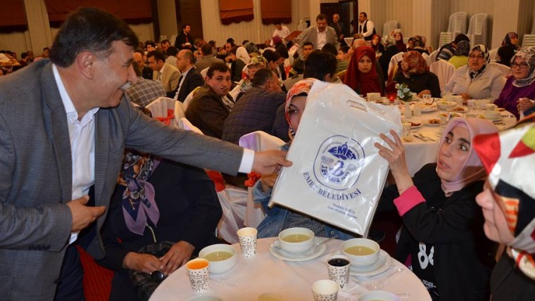 EMET KAYMAKAMLIĞINDAN ENGELSİZ BİR GALA GECESİ