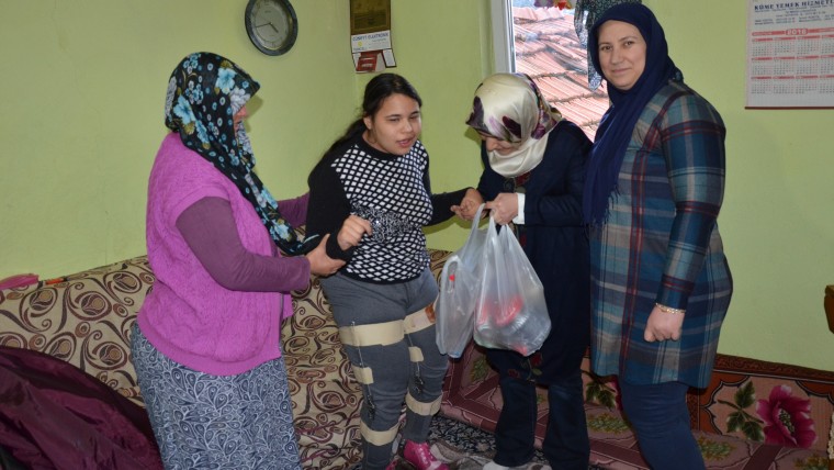 Ayşe Yürüyerek Okula Gitmek İstiyor