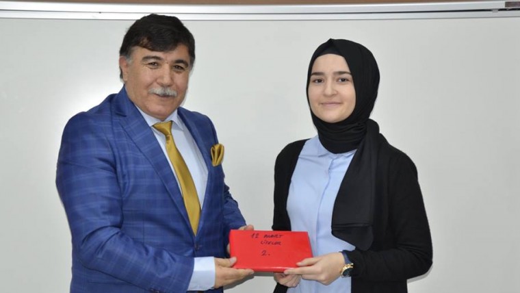 12 Mart İstiklâl Marşının Kabulünün 97. Yıldönümü ve Mehmet Akif ERSOY’ u Anma Günü,Emet Mesleki ve Teknik Anadolu Lisesinde kutlandı.