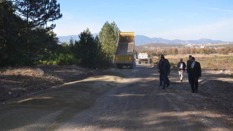 YÖRÜKLER ÇİFTLİĞİMİZDE YOL SEFERBERLİĞİ