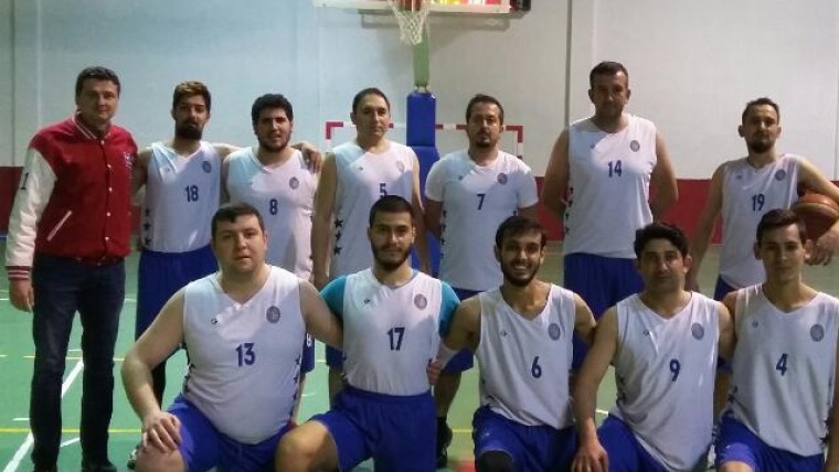 BÜYÜK ERKEKLER BASKETBOL LİGİNDE TEK İLÇE TAKIMI EMET BELEDİYESPOR