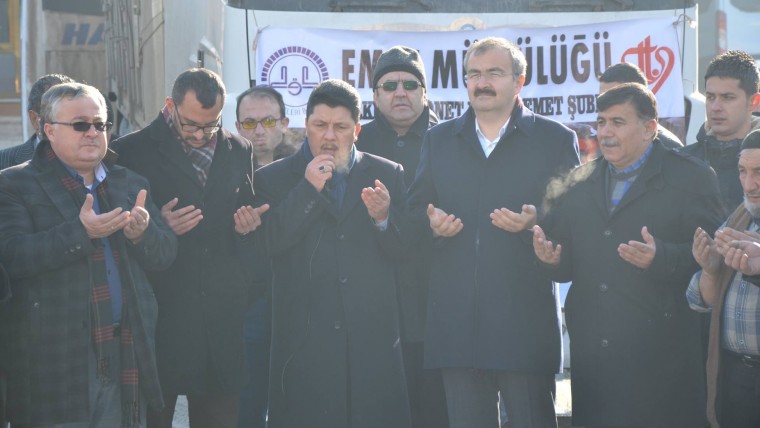 Emet'ten Halep'e 5 Tır Yardım Eli