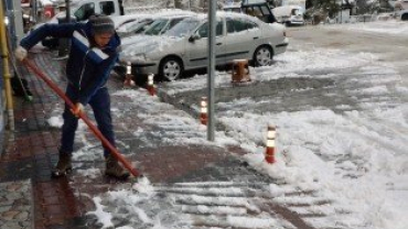 EMET İÇİ KARLA MÜCADELE BAŞLADI