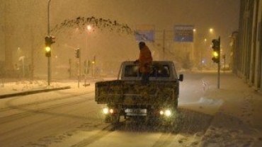 Emet’te Ekiplerimizin Gece Karla Mücadelesi