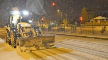 Emet’te Ekiplerimizin Gece Karla Mücadelesi