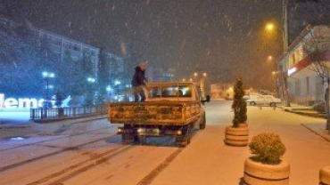 Emet İlçemizde Yoğun Kar Yağışı Sonrası Karla Mücadele