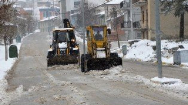 Emet İlçemizde Yoğun Kar Yağışı Sonrası Karla Mücadele