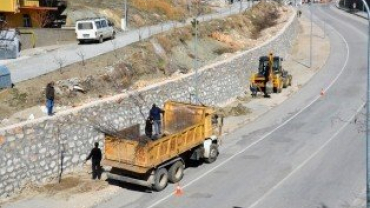 AĞAÇLANDIRMA ÇALIŞMALARI SÜRÜYOR