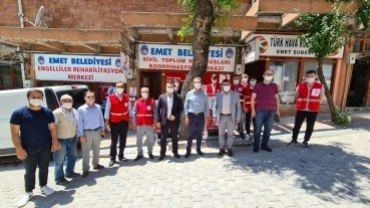 Emet Kızılay ve Belediyemizden Sokak Dostlarımıza 2 Adet Mamamatik