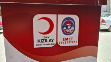 Emet Kızılay ve Belediyemizden Sokak Dostlarımıza 2 Adet Mamamatik