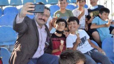 ÖNCE KİTAP SONRA DONDURMA