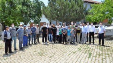 kURBAN BAYRAMI ARİFESİNDE ŞEHİT AİLELERİMİZE ZİYARET