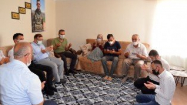 kURBAN BAYRAMI ARİFESİNDE ŞEHİT AİLELERİMİZE ZİYARET