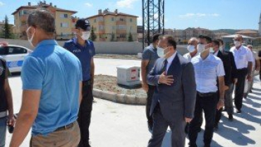 İLÇEMİZ PROTOKOLU BELEDİYEDEKİ BAYRAMLAŞMANIN ARDINDAN İLÇE JANDARMA KOMUTANLIĞIMIZA BAYRAM ZİYARETİ GERÇEKLEŞTİRDİ...