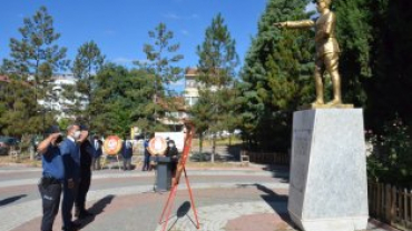 3 EYLÜL ETKİNLİKLERİ HÜKÜMET KONAĞI ÖNÜNDE ATATÜRK BÜSTÜNE ÇELENK KOYMA TÖRENLERİ İLE BAŞLADI