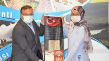 ÖĞRENCİLERİMİZDEN BELEDİYE BAŞKANIMIZ HÜSEYİN DOĞAN'A ZİYARET