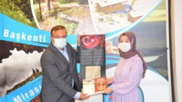 ÖĞRENCİLERİMİZDEN BELEDİYE BAŞKANIMIZ HÜSEYİN DOĞAN'A ZİYARET