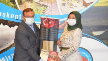 ÖĞRENCİLERİMİZDEN BELEDİYE BAŞKANIMIZ HÜSEYİN DOĞAN'A ZİYARET