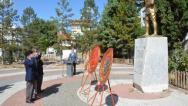 19 EYLÜL GAZİLER GÜNÜNDE EMET HÜKÜMET MEYDANI ÖNÜNDE TÖREN DÜZENLENDİ...