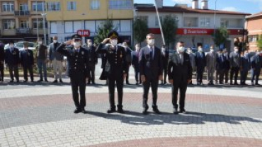 19 EYLÜL GAZİLER GÜNÜNDE EMET HÜKÜMET MEYDANI ÖNÜNDE TÖREN DÜZENLENDİ...