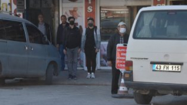 Cumhuriyetimizin kuruluşunun 98. yılında Kutlama Programları Hükümet Meydanında Atatürk anıtına Çelenk Koyma Töreni İle Başladı