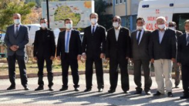 Cumhuriyetimizin kuruluşunun 98. yılında Kutlama Programları Hükümet Meydanında Atatürk anıtına Çelenk Koyma Töreni İle Başladı