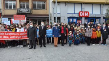 Bugün cumhuriyetimizin 98. yılı. Coşkuluyuz, gururluyuz. #29Ekim #CumhuriyetBayramı'mız kutlu olsun, cumhuriyetimiz daim olsun.