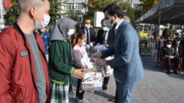 Bugün cumhuriyetimizin 98. yılı. Coşkuluyuz, gururluyuz. #29Ekim #CumhuriyetBayramı'mız kutlu olsun, cumhuriyetimiz daim olsun.