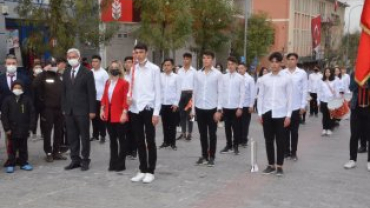 Bugün cumhuriyetimizin 98. yılı. Coşkuluyuz, gururluyuz. #29Ekim #CumhuriyetBayramı'mız kutlu olsun, cumhuriyetimiz daim olsun.