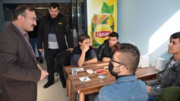 BELEDİYE BAŞKANIMIZ HÜSEYİN DOĞAN LİSELİ GENÇLERİMİZLE BİR ARADA