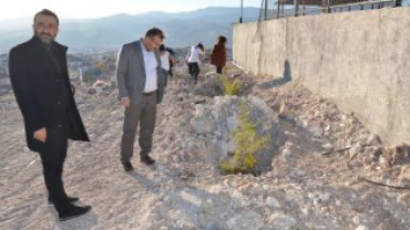 Gençlik Merkezini Gençler Yeşertecek