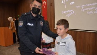 BUGÜN ÖĞRETMENLERİMİZİN GÜNÜ