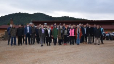 24 KASIM ÖĞRETMENLER GÜNÜ ETKİNLİKLERİNDE DOĞA YÜRÜYÜŞÜ