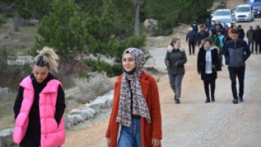 24 KASIM ÖĞRETMENLER GÜNÜ ETKİNLİKLERİNDE DOĞA YÜRÜYÜŞÜ